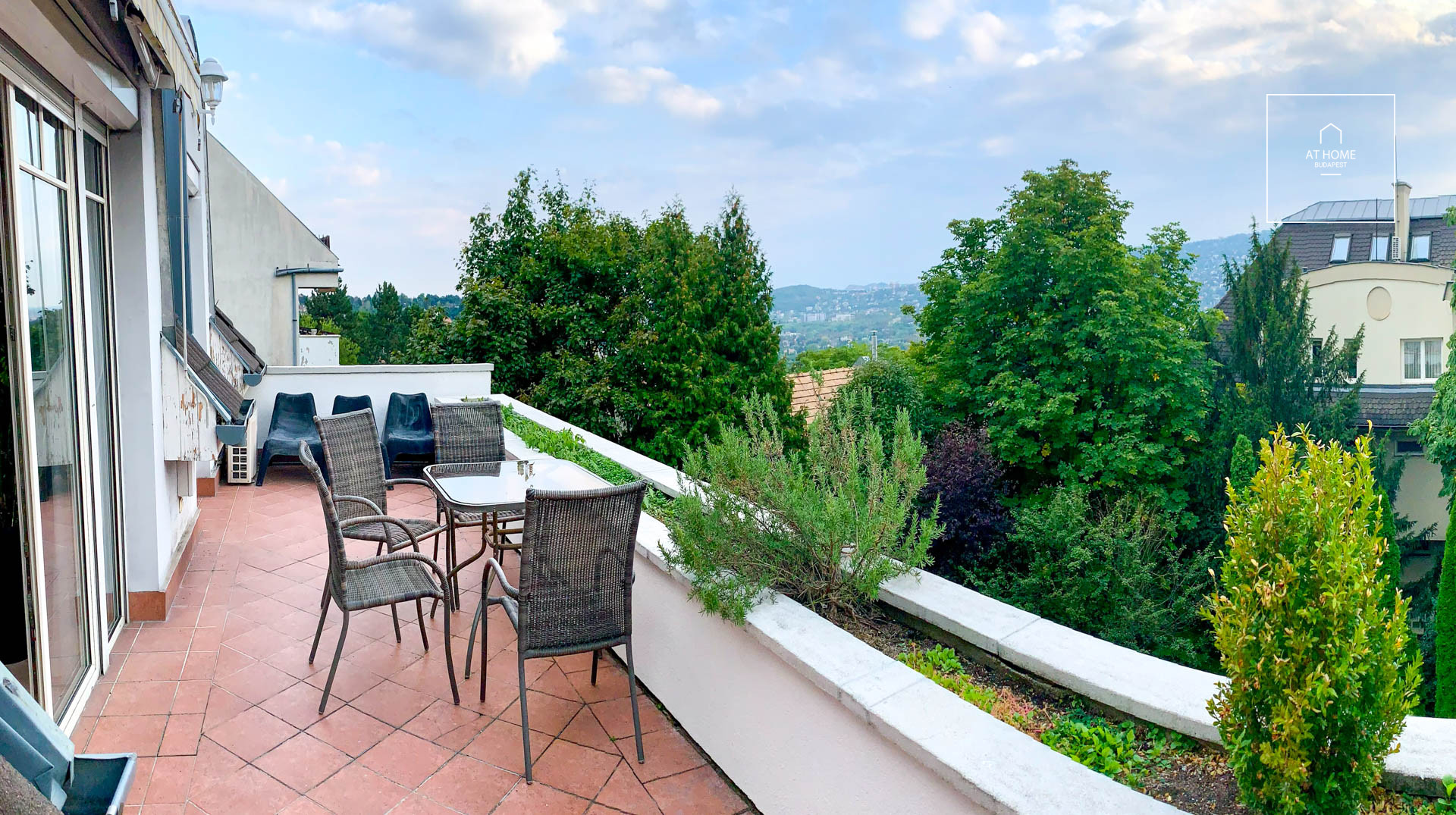 Panoramic apartment for rent Budapest II. district, Csatárka