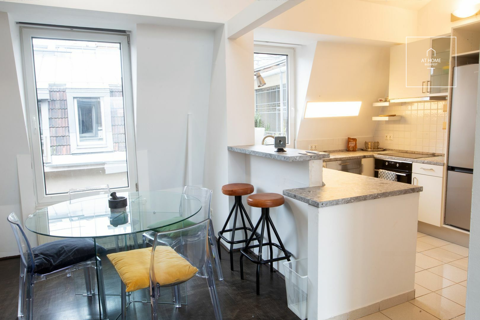 88 sqm, 3-bedroom apartment with two terraces in District I, Krisztinaváros