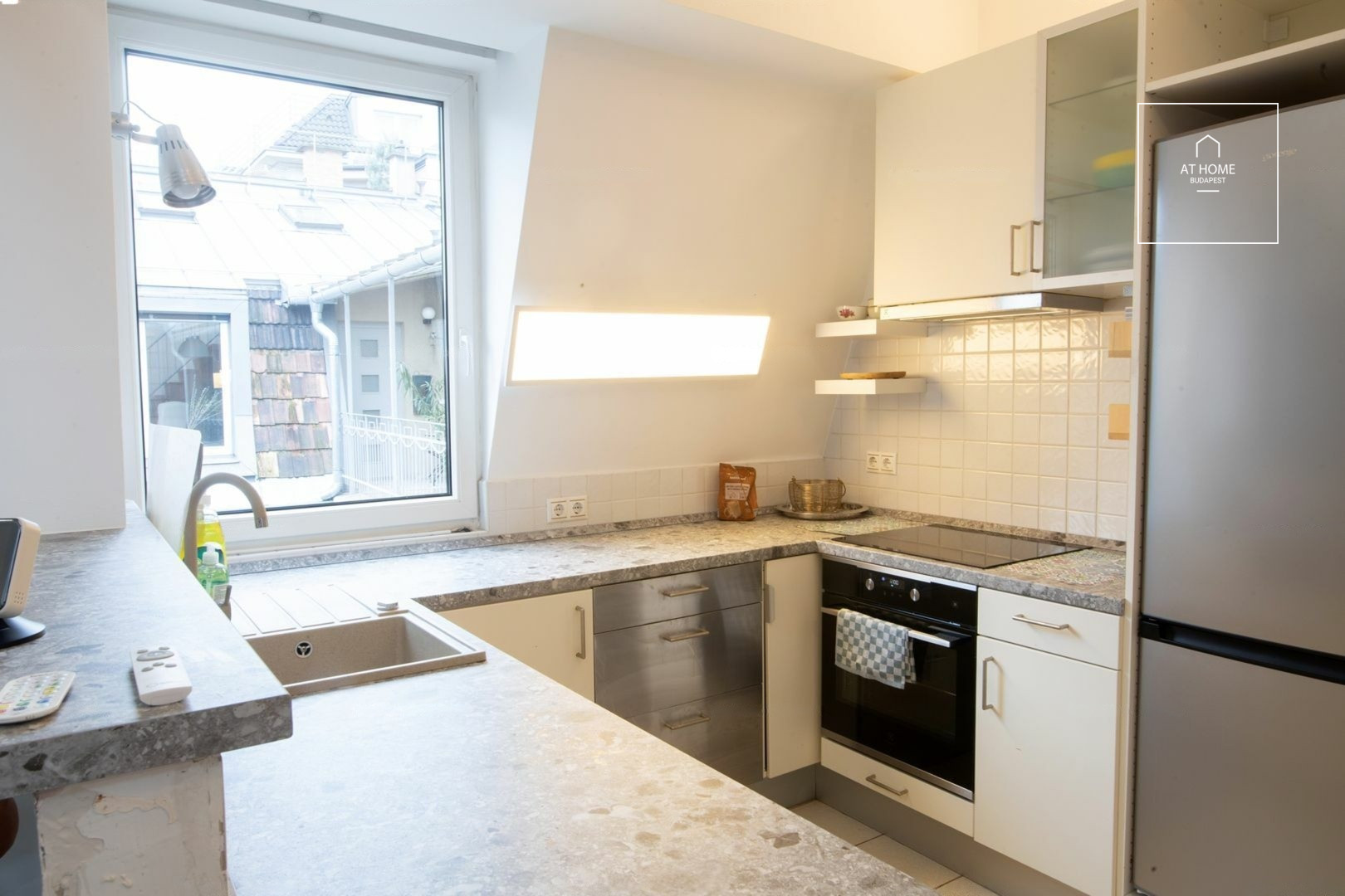 88 sqm, 3-bedroom apartment with two terraces in District I, Krisztinaváros