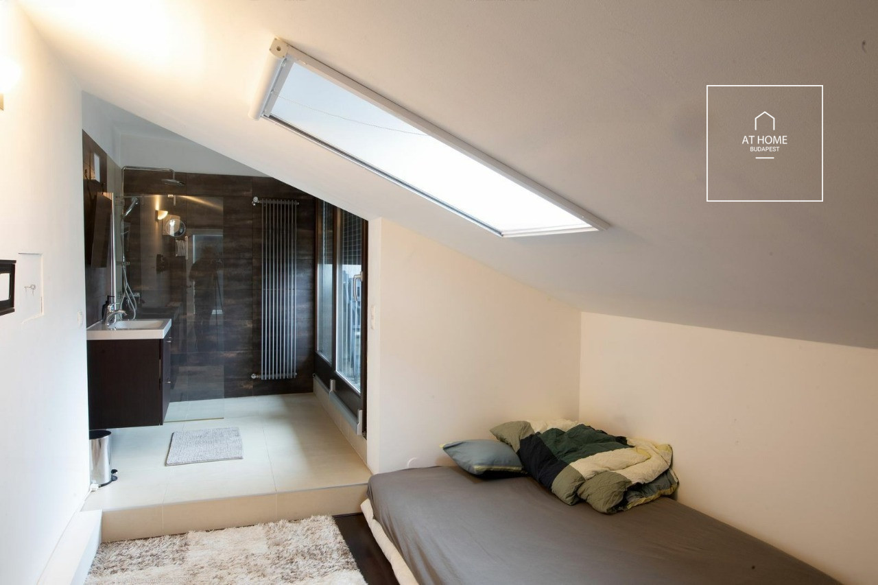 88 sqm, 3-bedroom apartment with two terraces in District I, Krisztinaváros