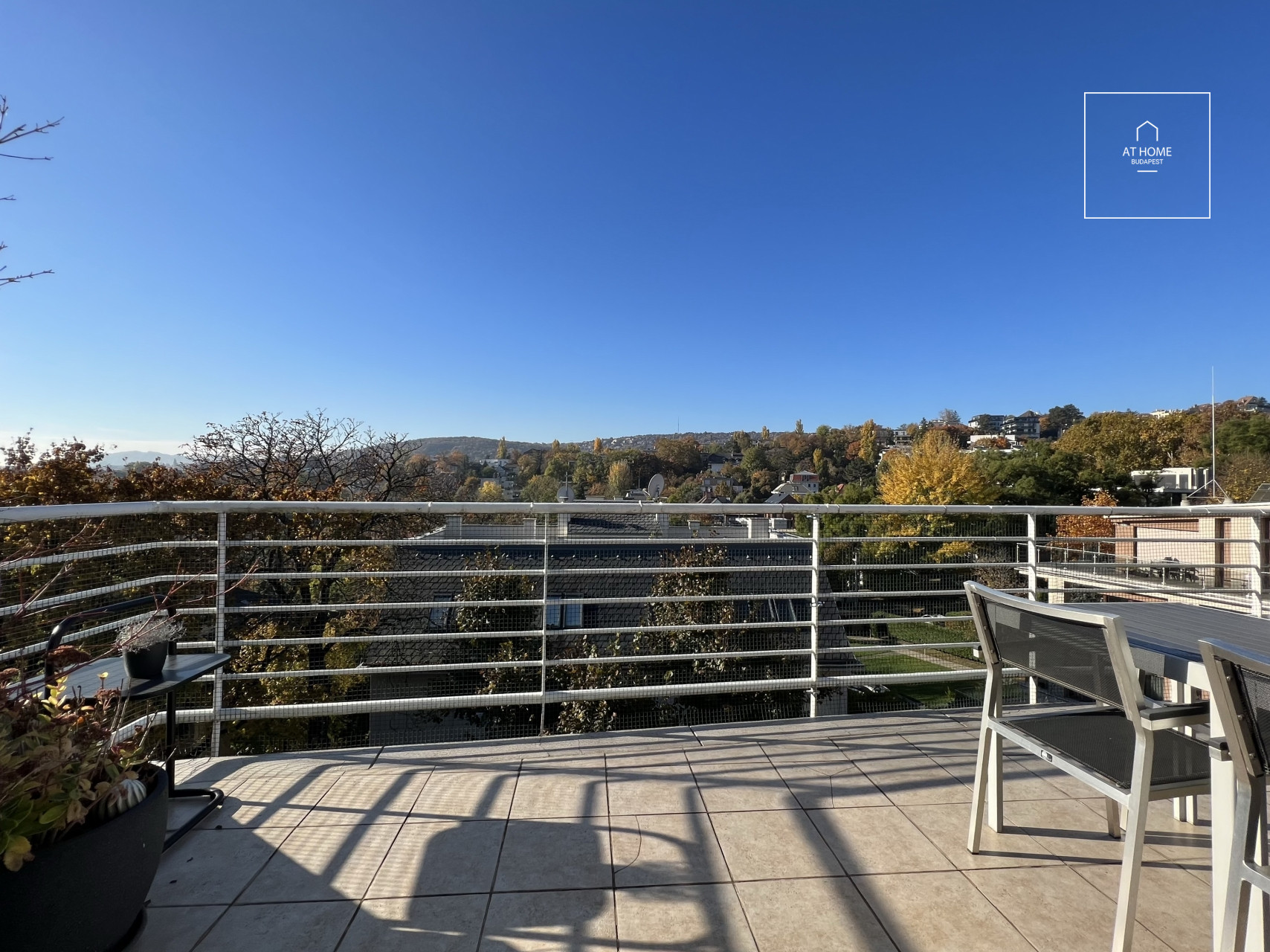 panoramic apartment in a green area for rent Budapest II. district, Rézmál