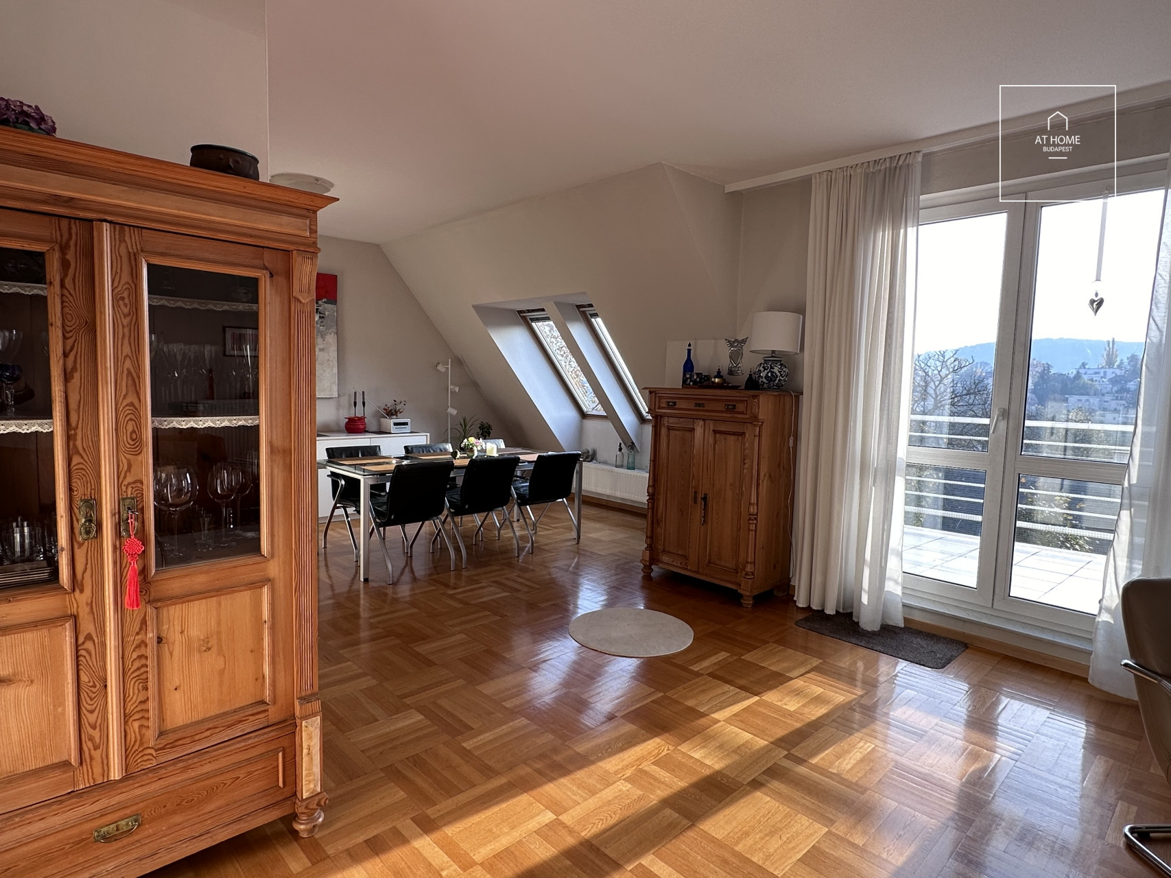 panoramic apartment in a green area for rent Budapest II. district, Rézmál