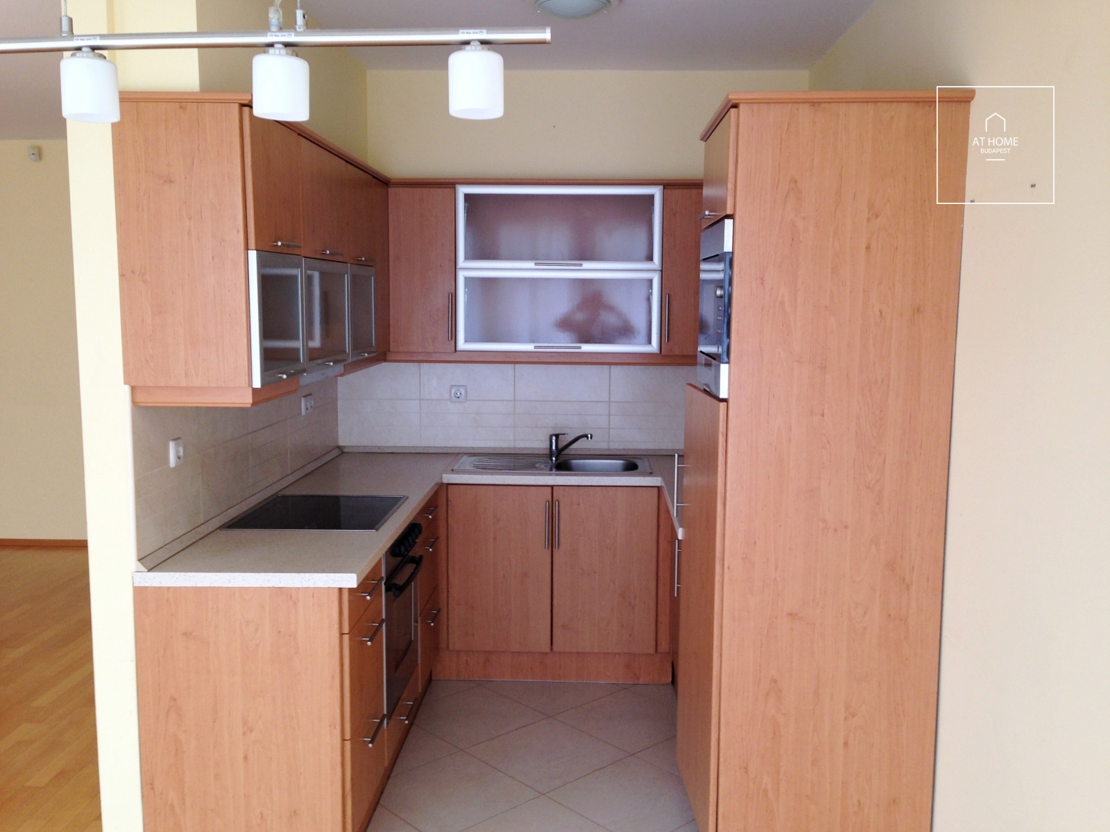 Sunny apartment for rent Budapest II. district, Pasarét