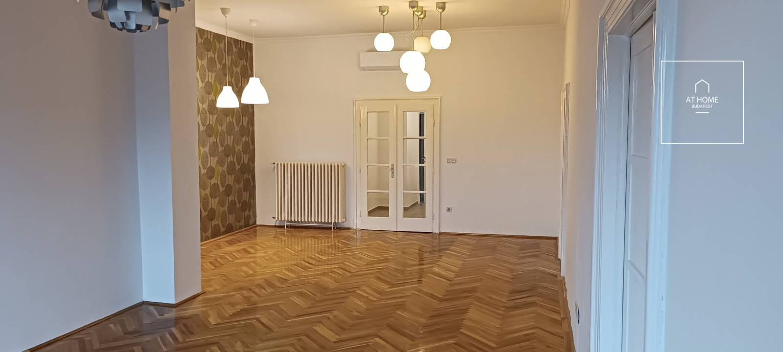 Panoramic 130 sqm apartment for rent in District II