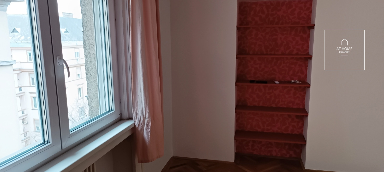 Panoramic 130 sqm apartment for rent in District II