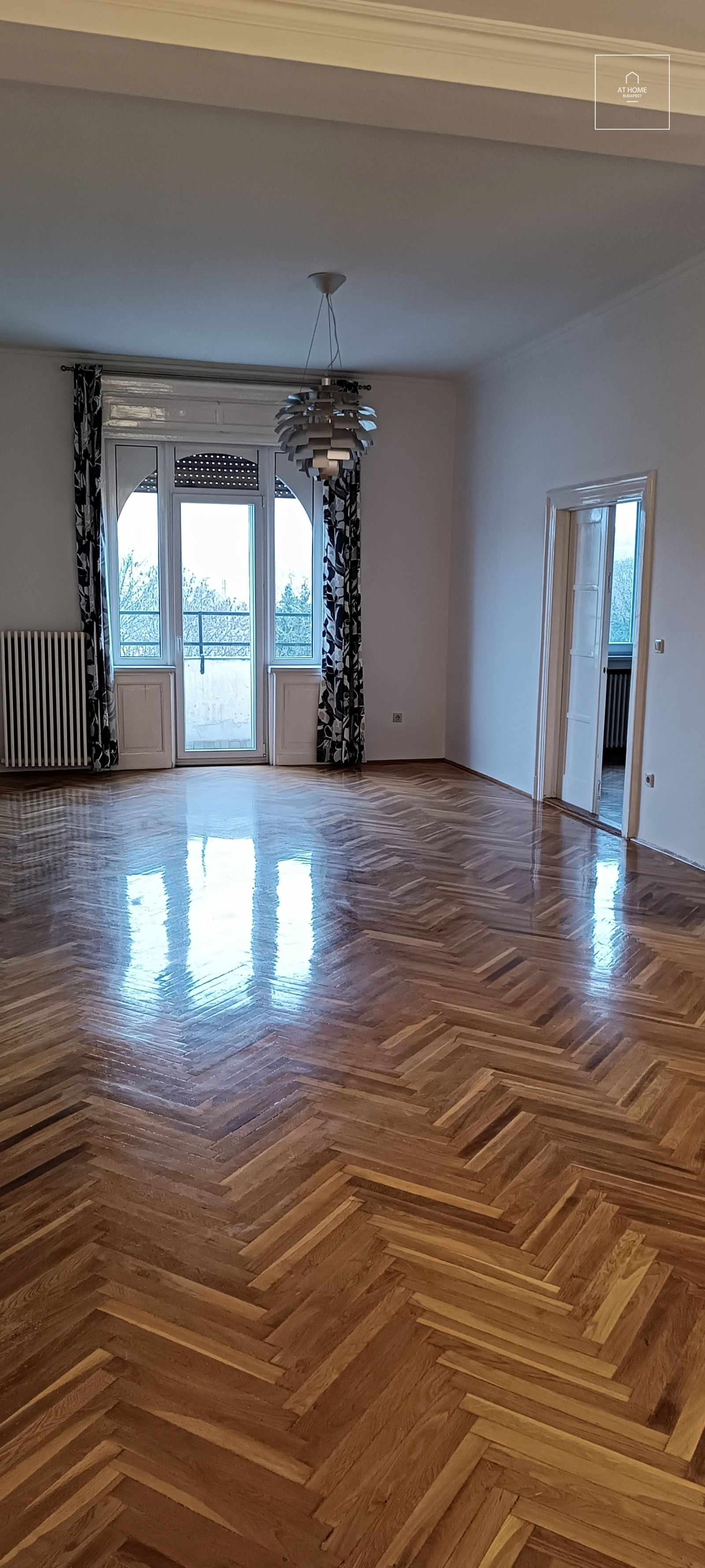 Panoramic 130 sqm apartment for rent in District II