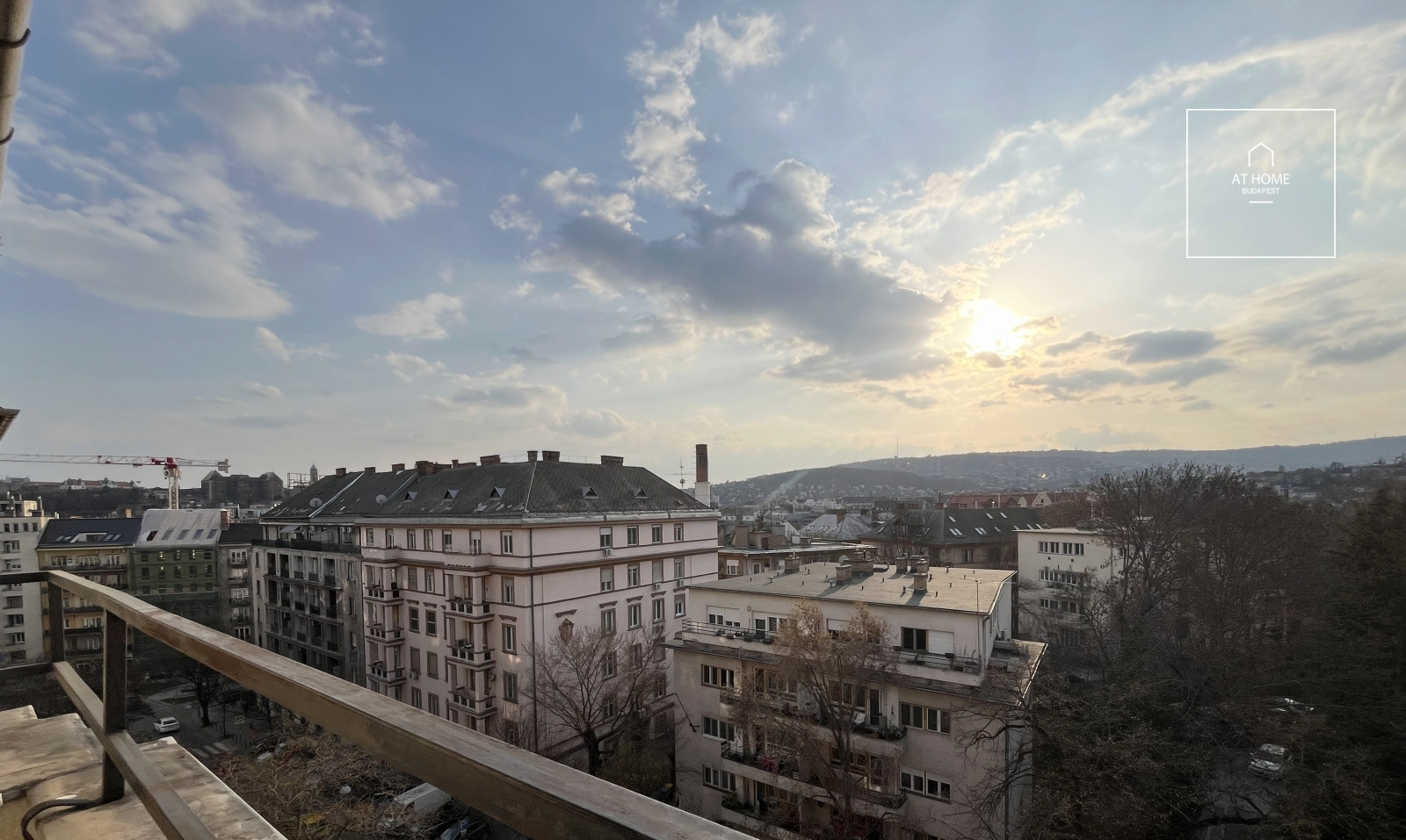 Panoramic 130 sqm apartment for rent in District II