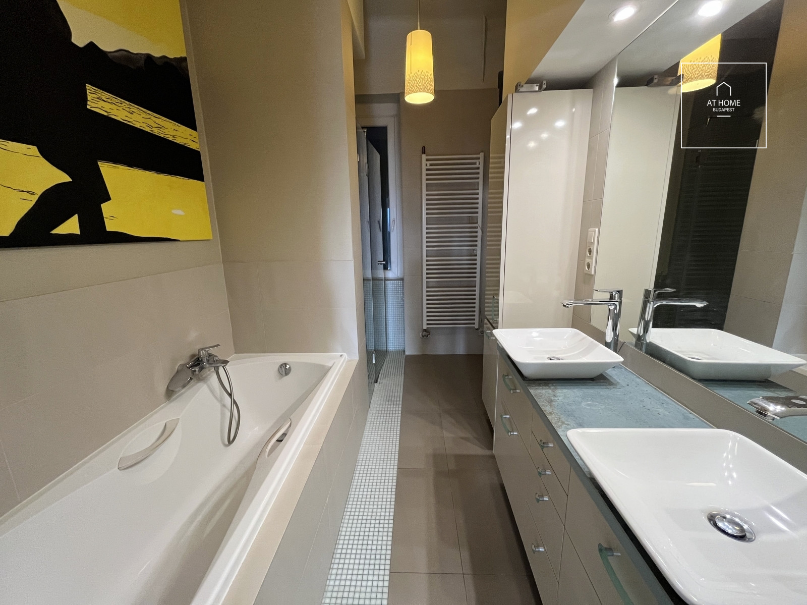 Panoramic 130 sqm apartment for rent in District II