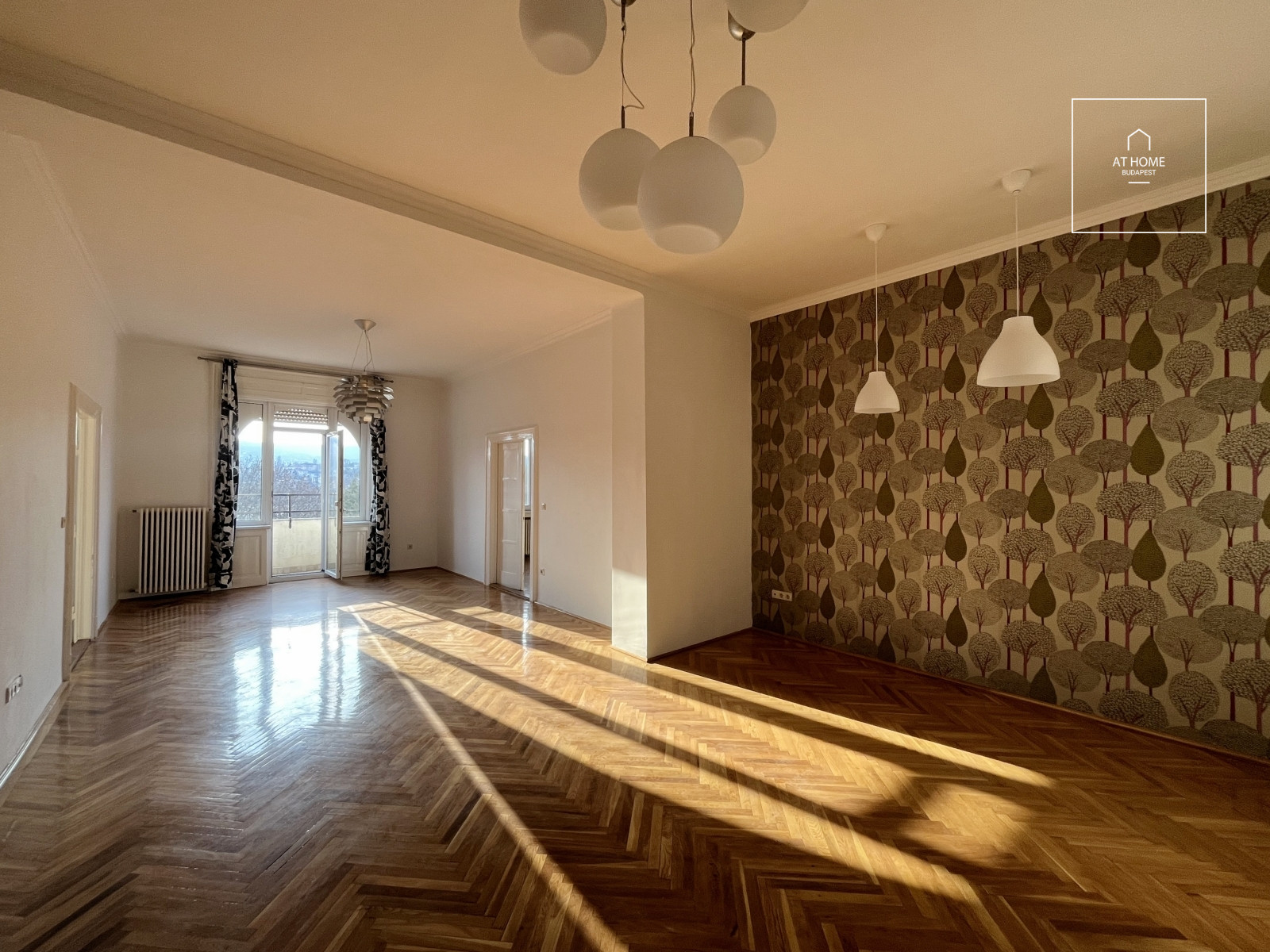 Panoramic 130 sqm apartment for rent in District II
