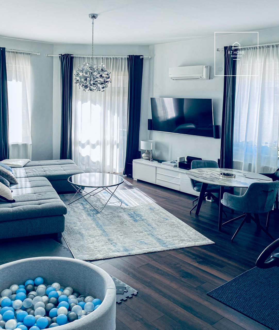 Two-bedroom modern apartment for rent Budapest, Castle district