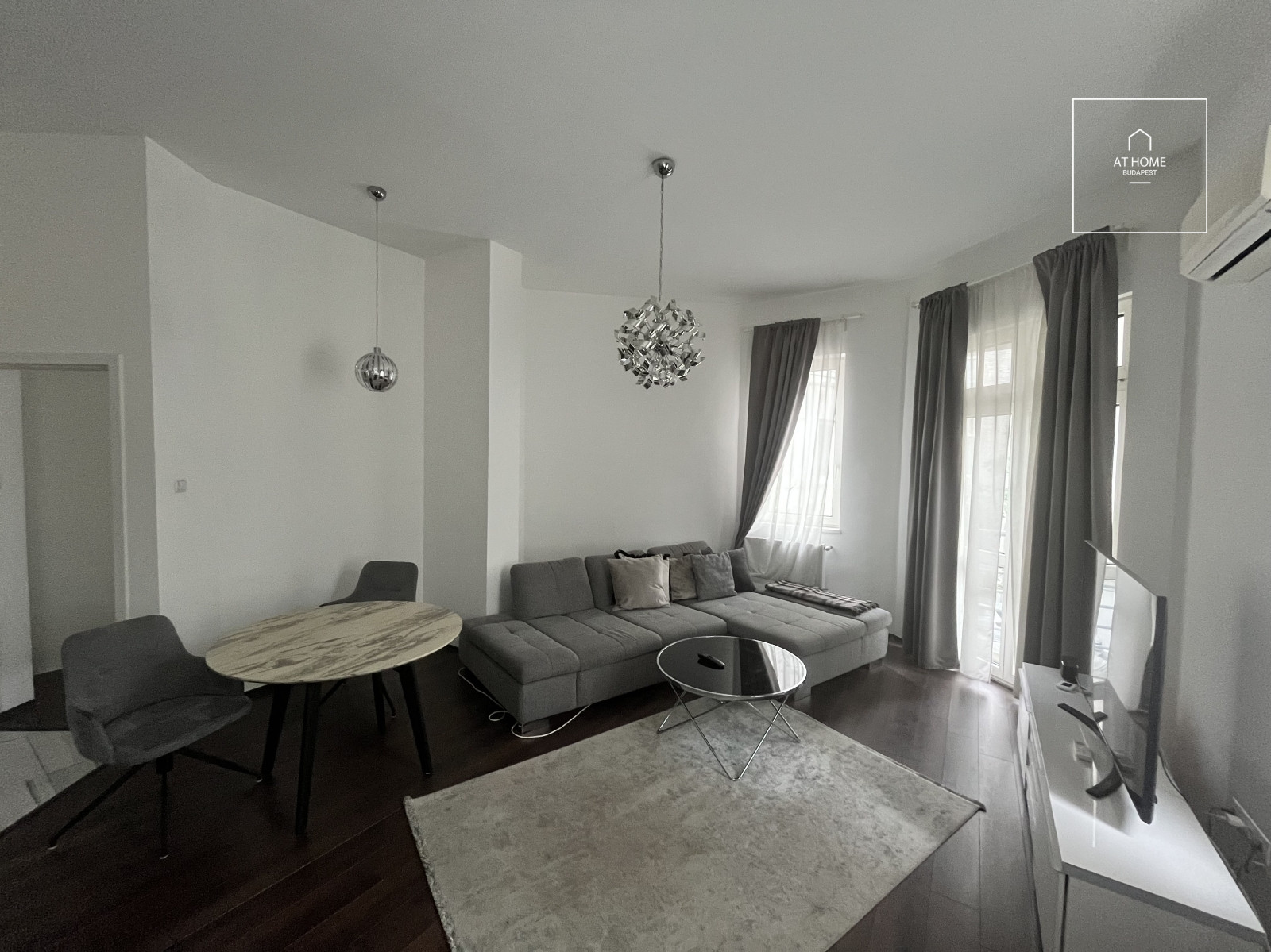 Two-bedroom modern apartment for rent Budapest, Castle district