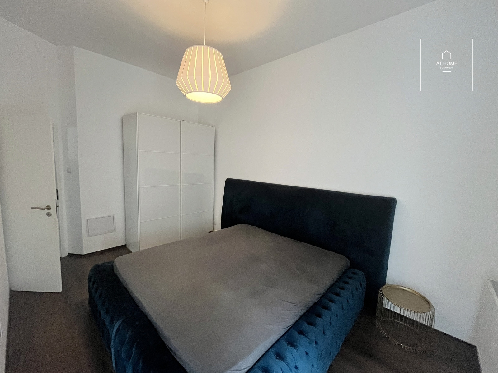 Two-bedroom modern apartment for rent Budapest, Castle district