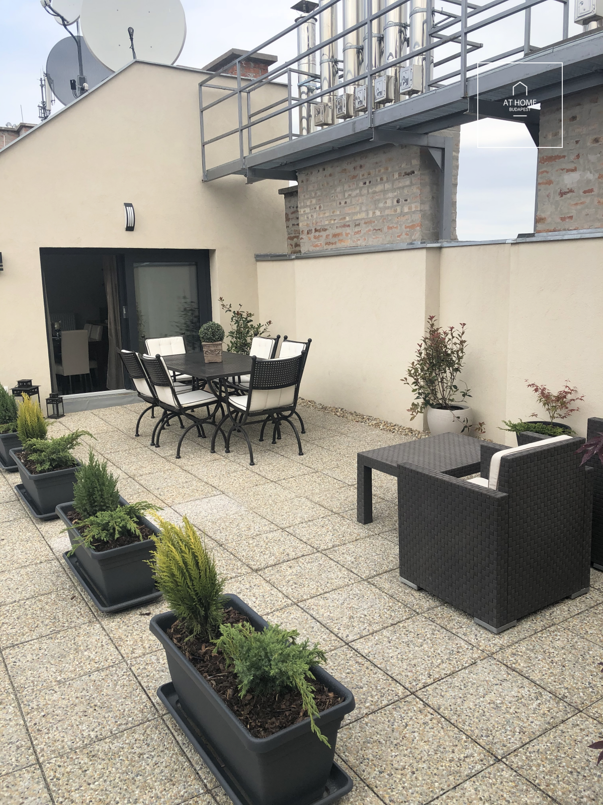 Newly built 2- bedroom apartment for rent in the VI. district