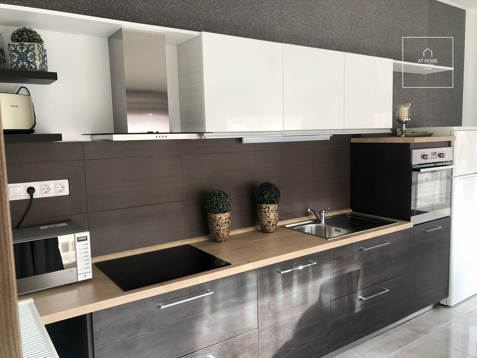 Newly built 2- bedroom apartment for rent in the VI. district