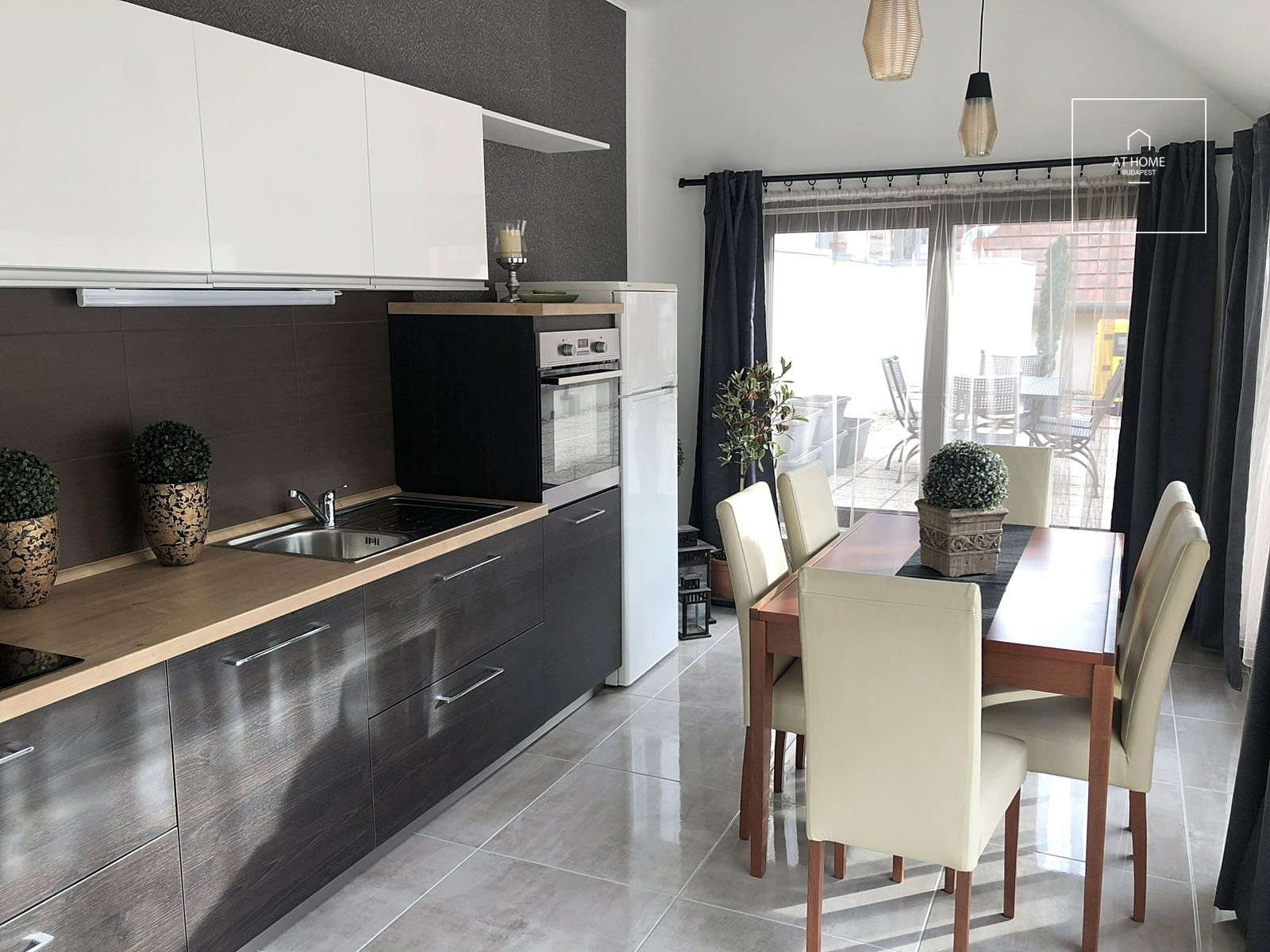 Newly built 2- bedroom apartment for rent in the VI. district