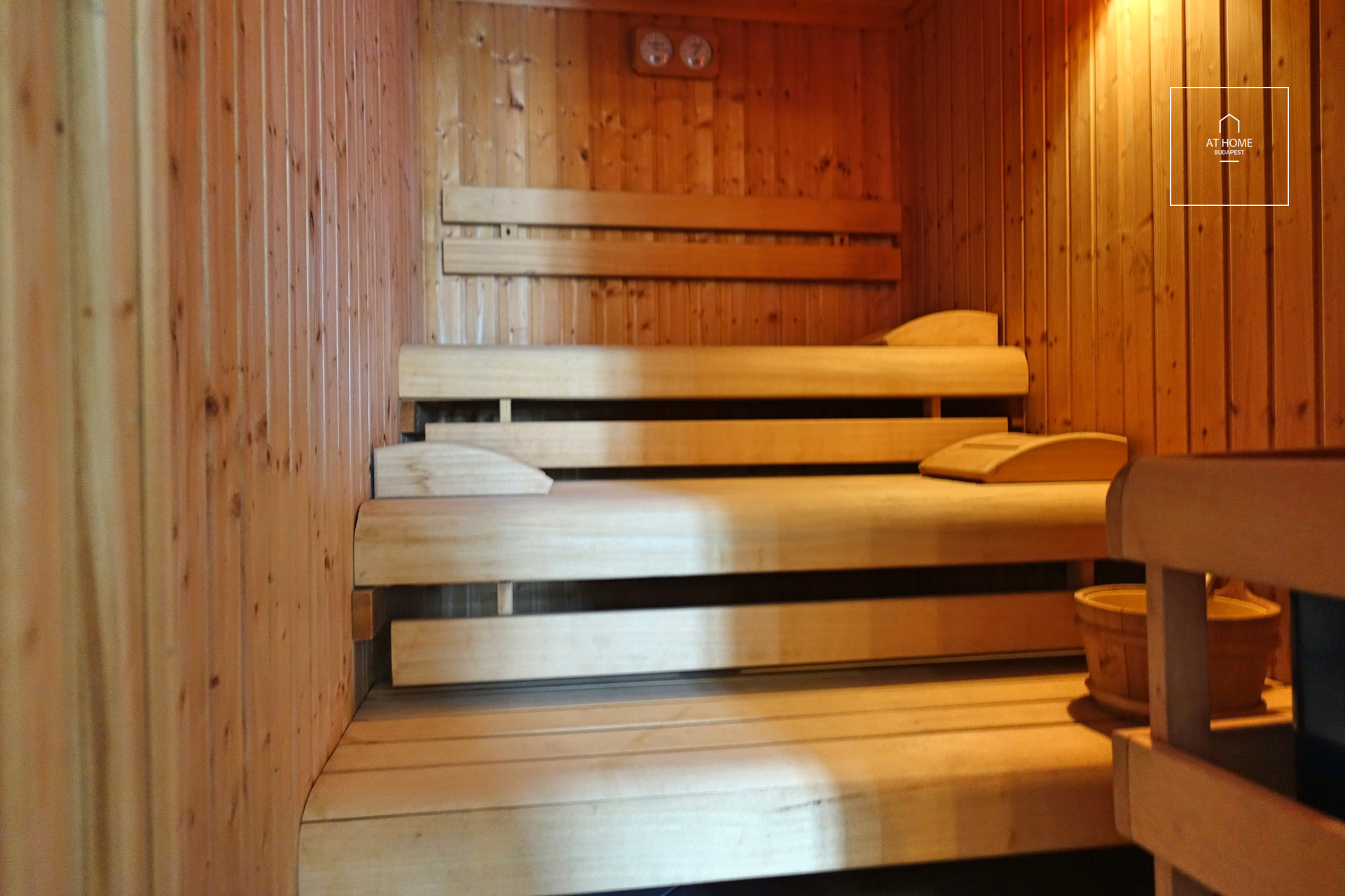 Wonderful semi-detached house for rent  II/A. district, Remetekertváros