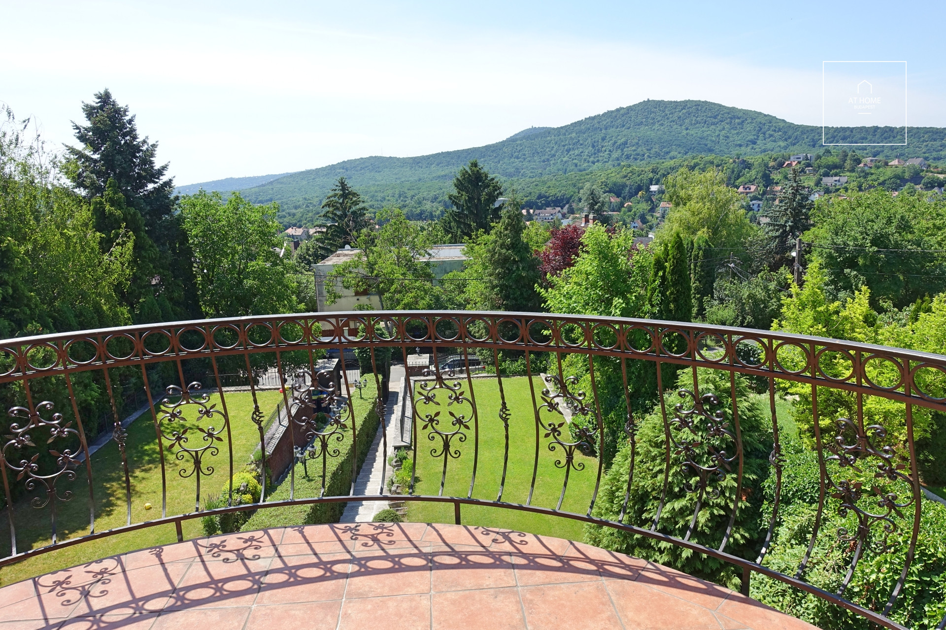 Wonderful semi-detached house for rent  II/A. district, Remetekertváros