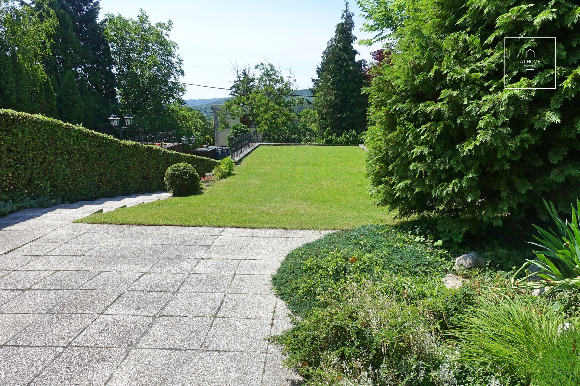 Wonderful semi-detached house for rent  II/A. district, Remetekertváros