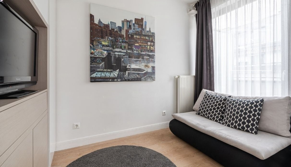 3-bedroom apartment for rent in 6th district Budapest