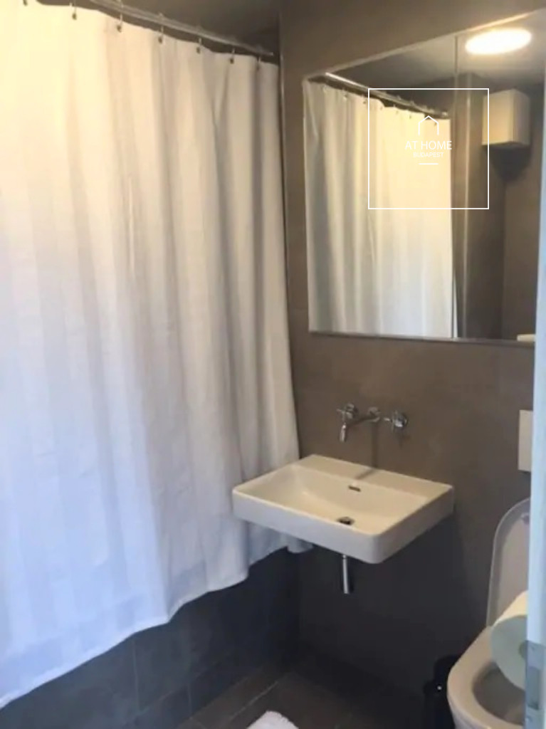 3-bedroom apartment for rent in 6th district Budapest