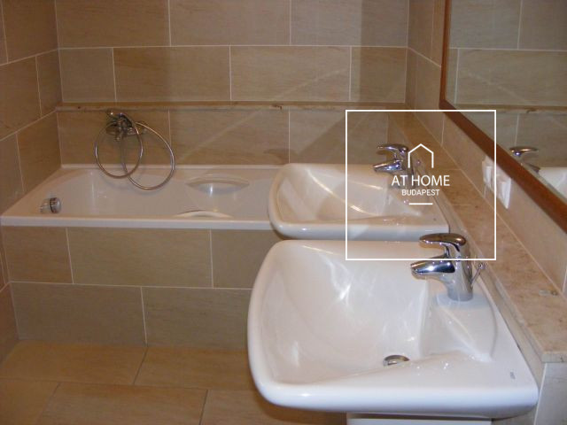 Elegant detached house for rent  II/A. district, Széphalom