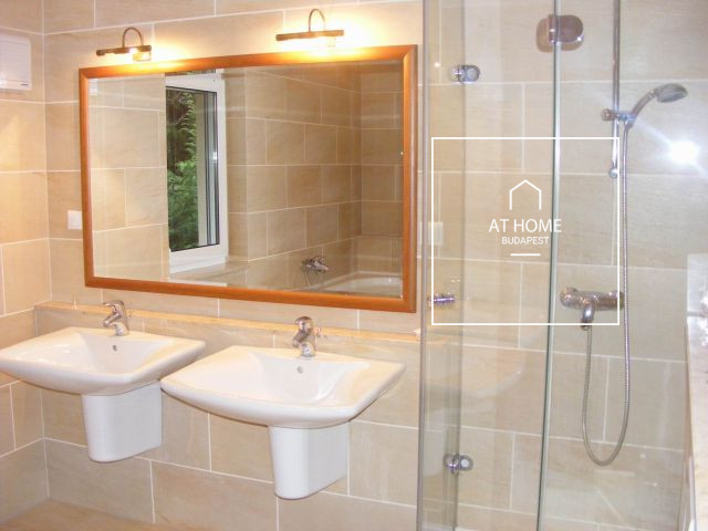 Elegant detached house for rent  II/A. district, Széphalom