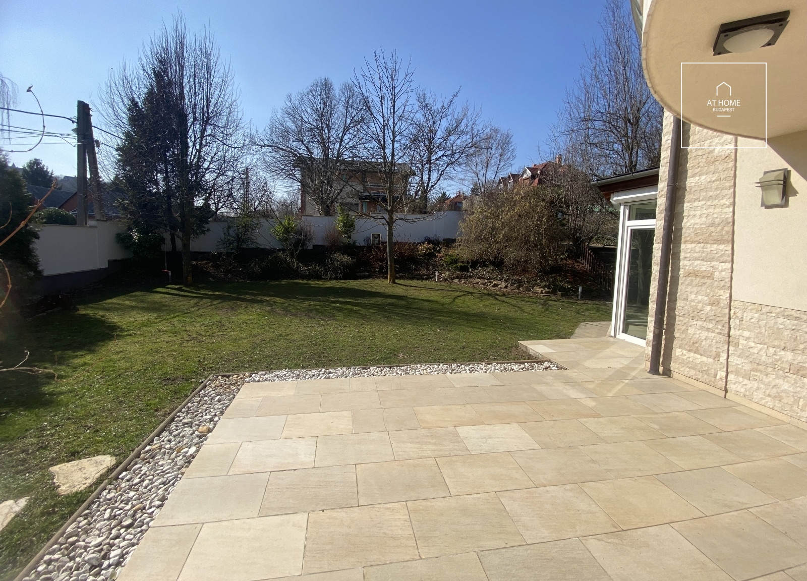 Two-story, 330 sqm, four-bedroom family house in Budapest’s II/A district, Széphalom