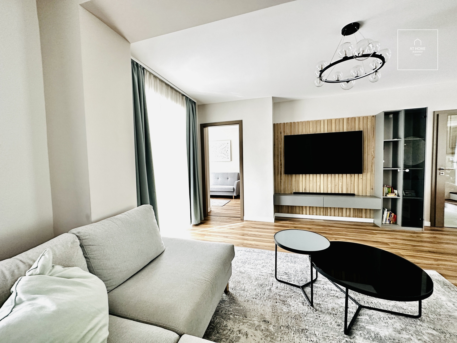 Refurbished premium detached family house Budapest 3rd district, Testvérhegy