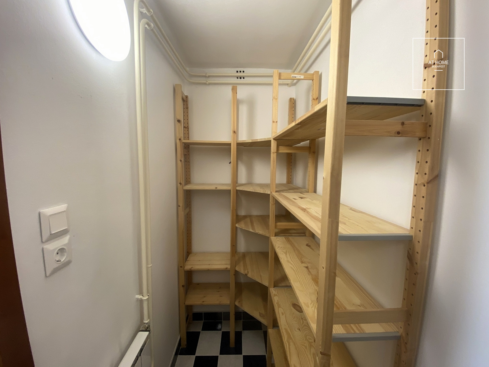 Renovated 185 sqm duplex apartment with four bedrooms and direct garden access in Budapest’s 2nd district