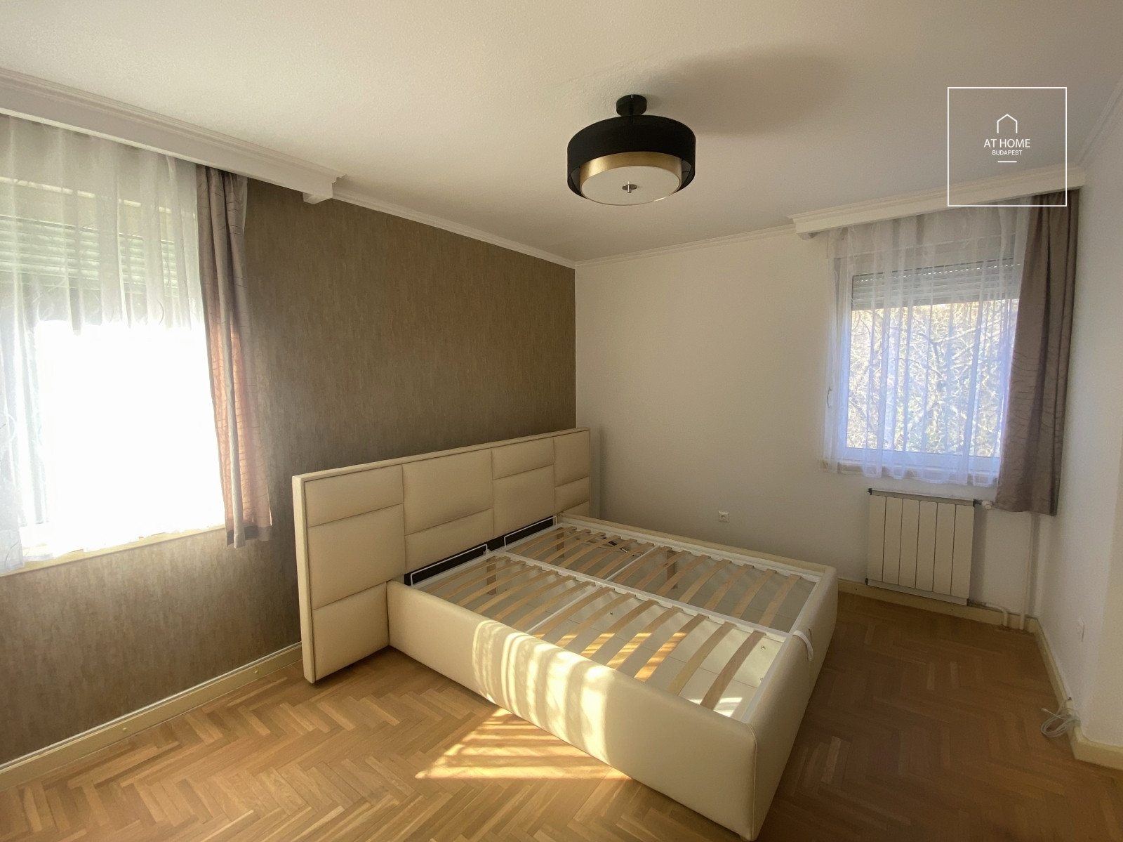 Renovated 185 sqm duplex apartment with four bedrooms and direct garden access in Budapest’s 2nd district