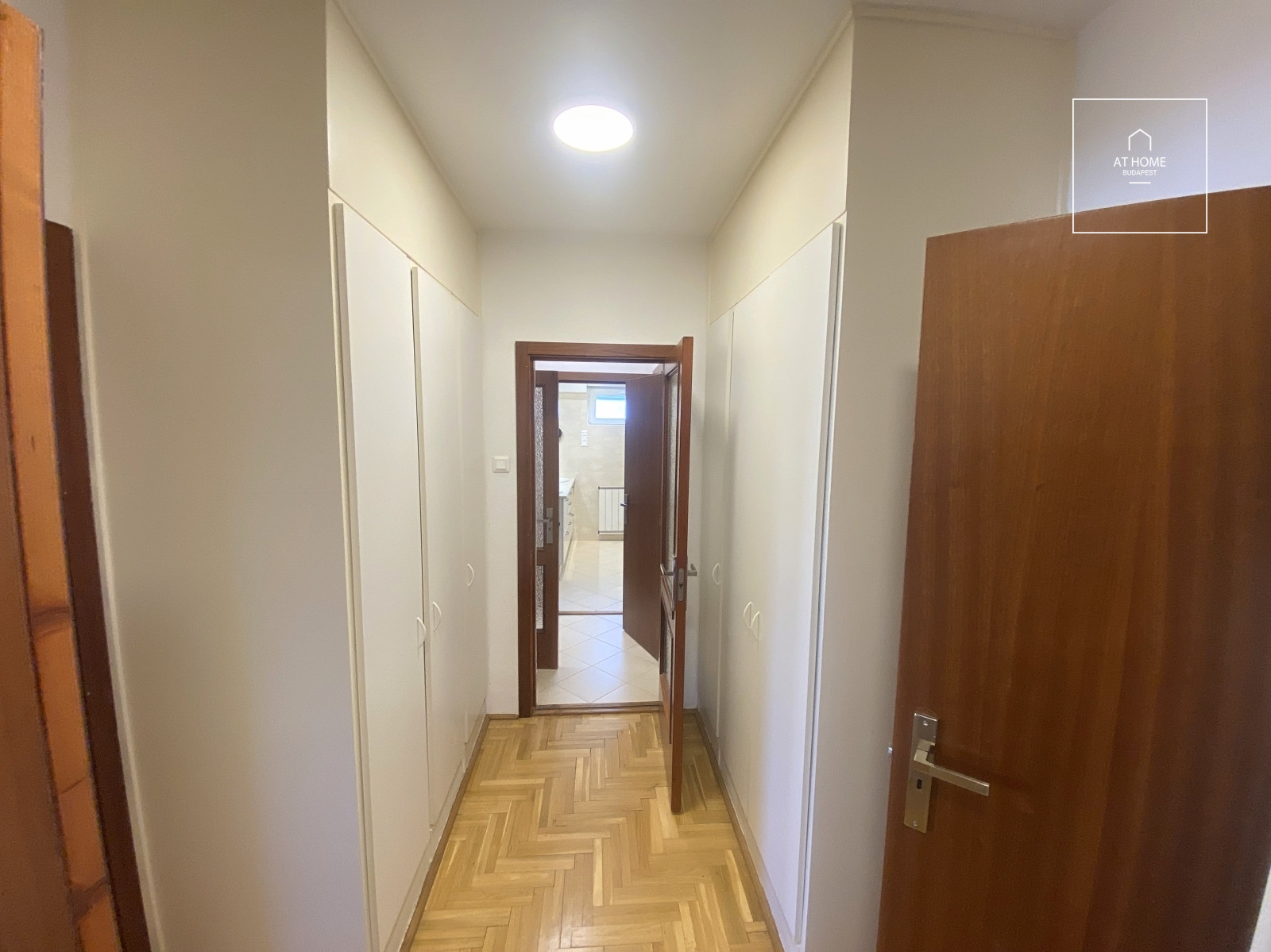 Renovated 185 sqm duplex apartment with four bedrooms and direct garden access in Budapest’s 2nd district