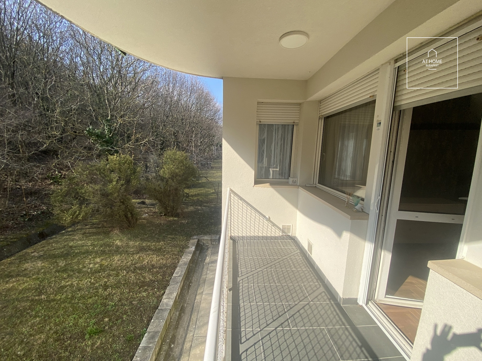Renovated 185 sqm duplex apartment with four bedrooms and direct garden access in Budapest’s 2nd district