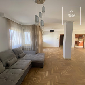 Felújított 185 nm-es duplex 4 hálószobás kertkapcsolatos lakás a II. kerületben