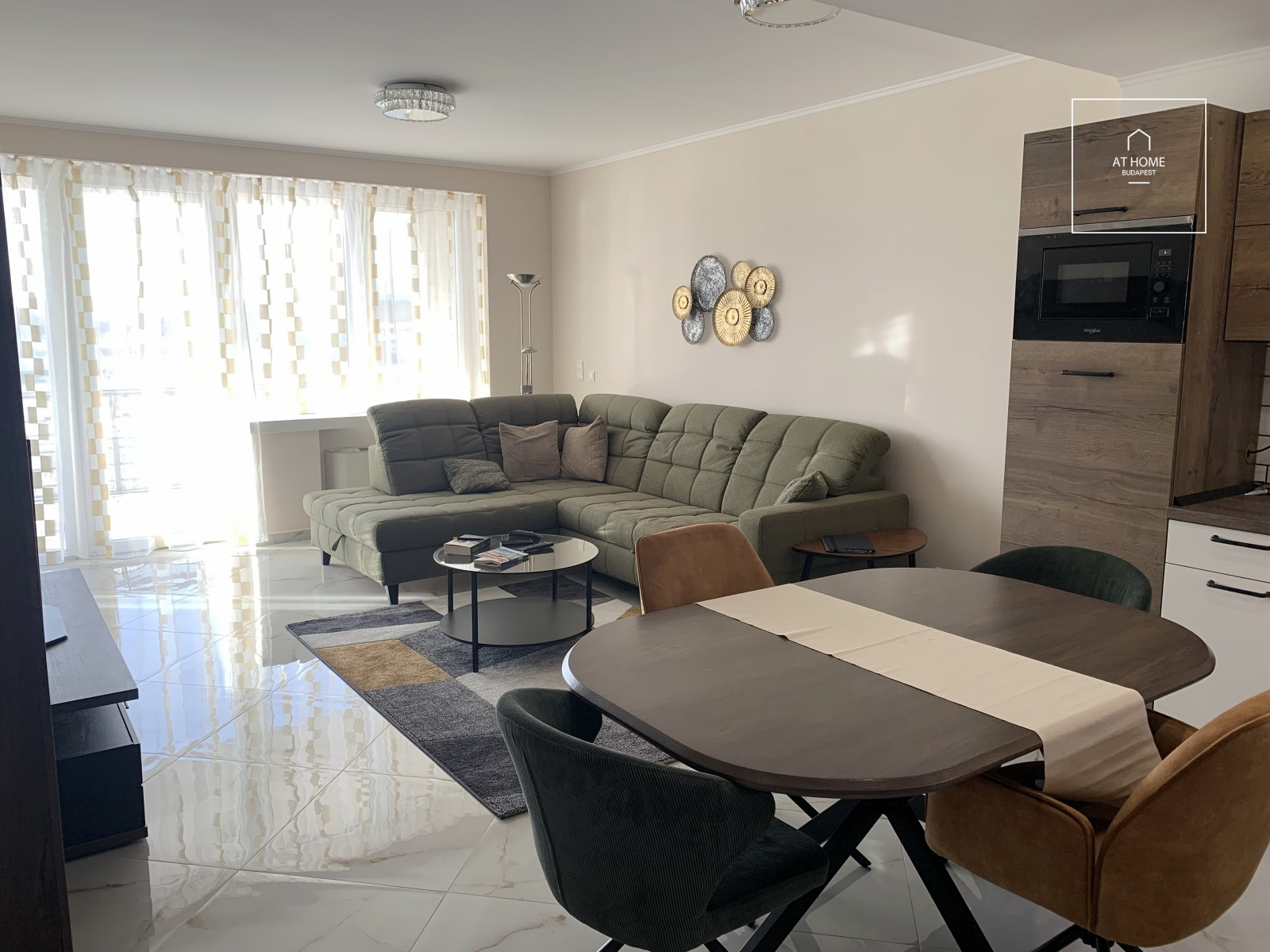 Renovated two-bedroom luxury apartment with a 15 m² panoramic balcony in District IX