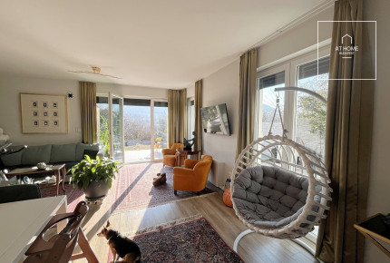 Modern 120 sqm, three-bedroom apartment with a terrace and garden access in Budapest’s 3rd district