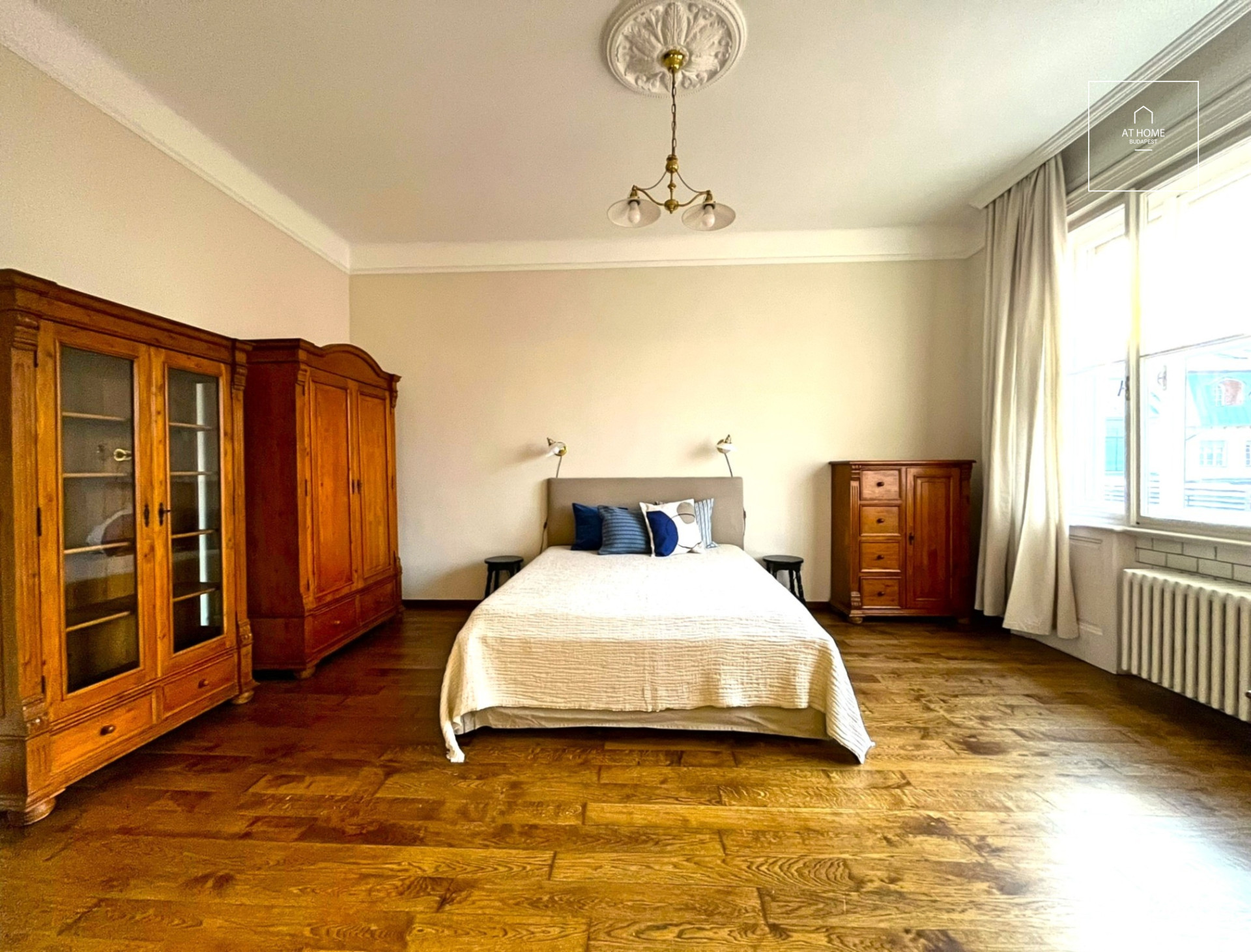 84 sqm downtown apartment with 2 bedrooms and a balcony in District V