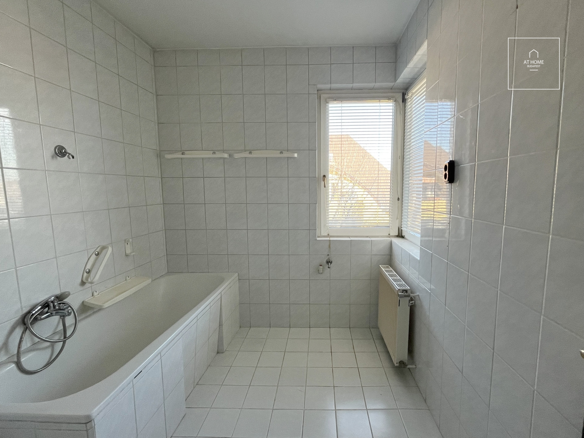 3 bedroom apartment with terrace for sale, Zöldmál, 2nd district, Budapest