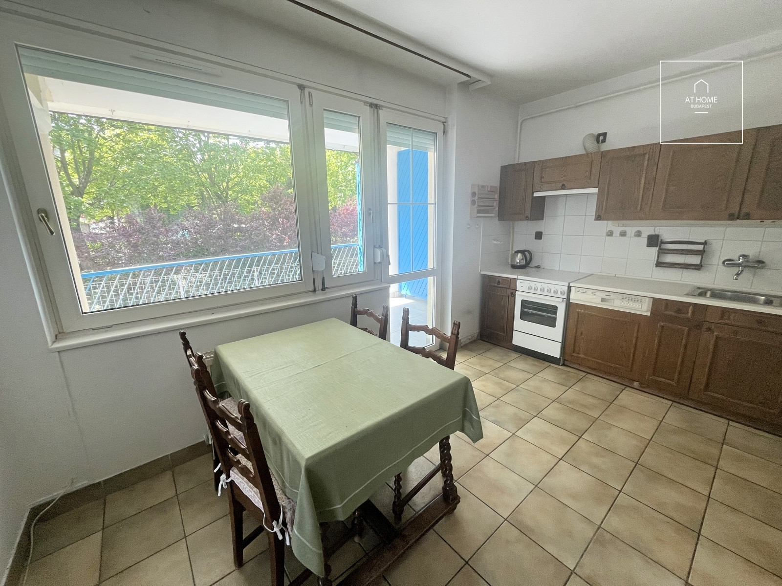 3 bedroom apartment with terrace for sale, Zöldmál, 2nd district, Budapest