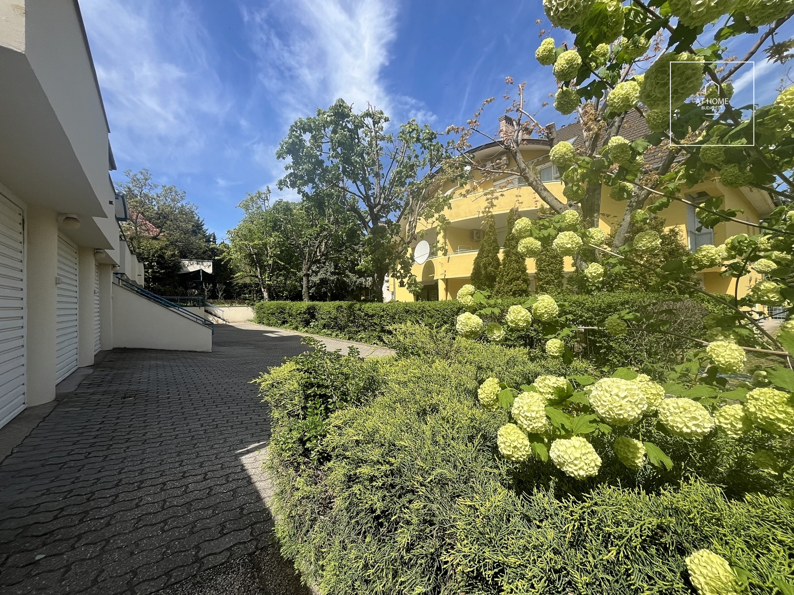 3 bedroom apartment with terrace for sale, Zöldmál, 2nd district, Budapest