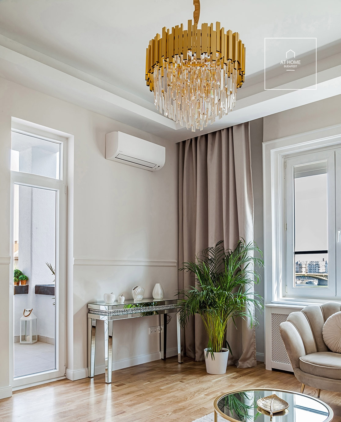 Luxury apartment with permanent Danube panorama and balcony for sale in Budapest’s II district, Víziváros
