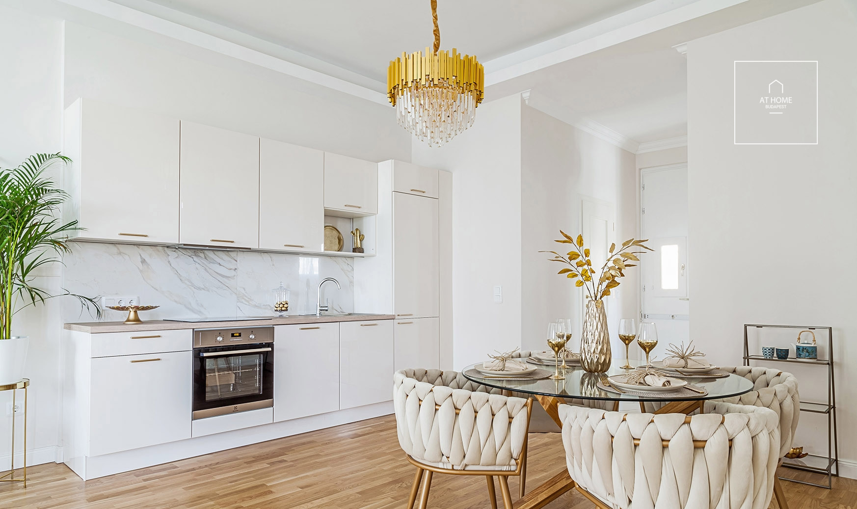 Luxury apartment with permanent Danube panorama and balcony for sale in Budapest’s II district, Víziváros