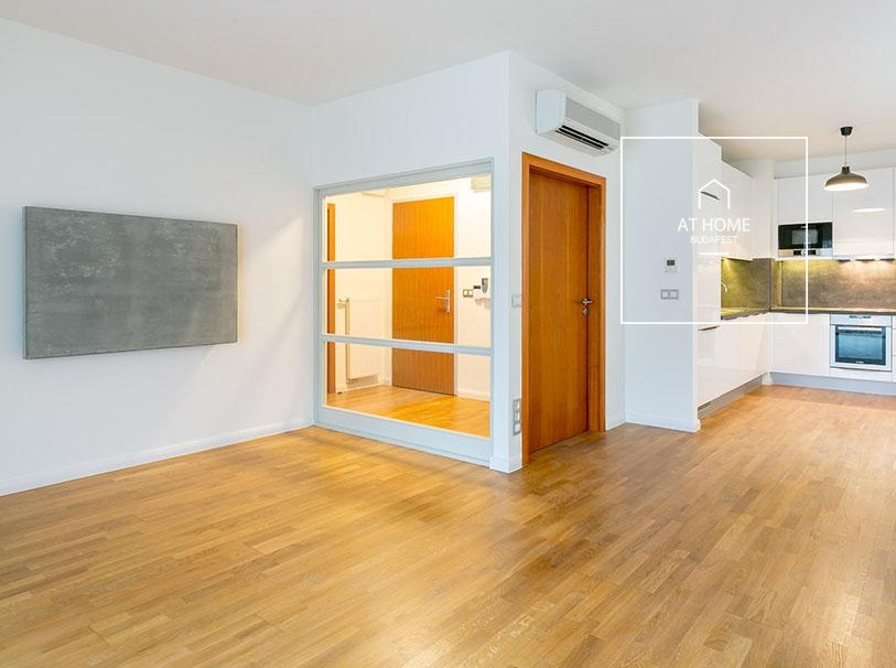 Exclusive 55 sqm apartment with a 6 sqm balcony in Budapest’s 1st District