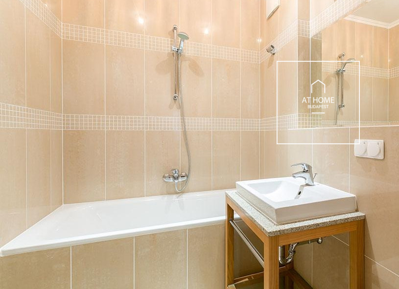 Exclusive 55 sqm apartment with a 6 sqm balcony in Budapest’s 1st District