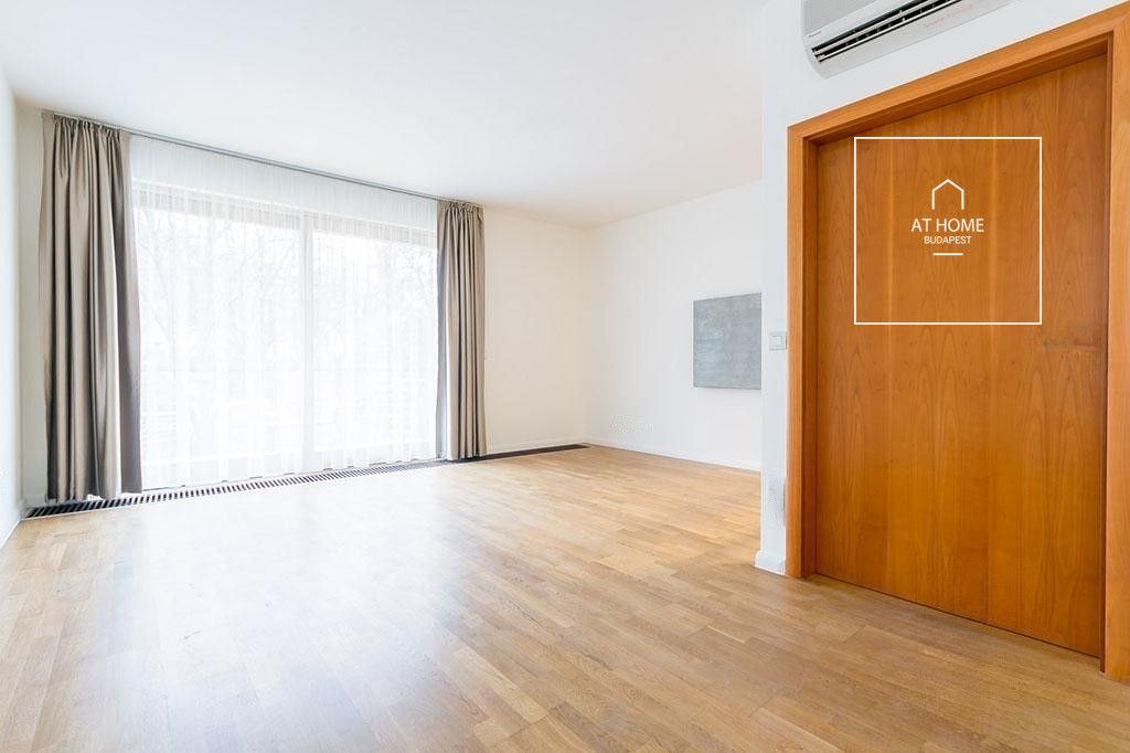 Exclusive 55 sqm apartment with a 6 sqm balcony in Budapest’s 1st District
