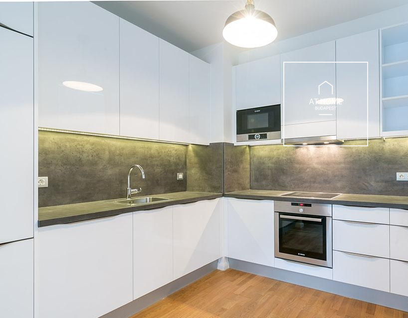 Exclusive 55 sqm apartment with a 6 sqm balcony in Budapest’s 1st District