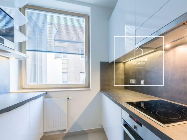 Exclusive 81 sqm 2-bedroom apartment in the 1st District