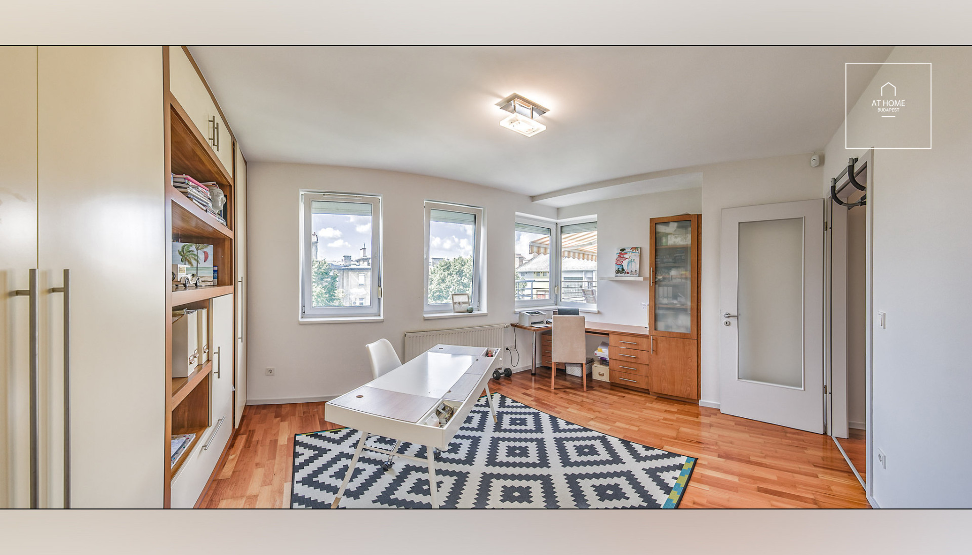 Three-bedroom apartment with terrace for rent Budapest XIII. district Újlipotváros