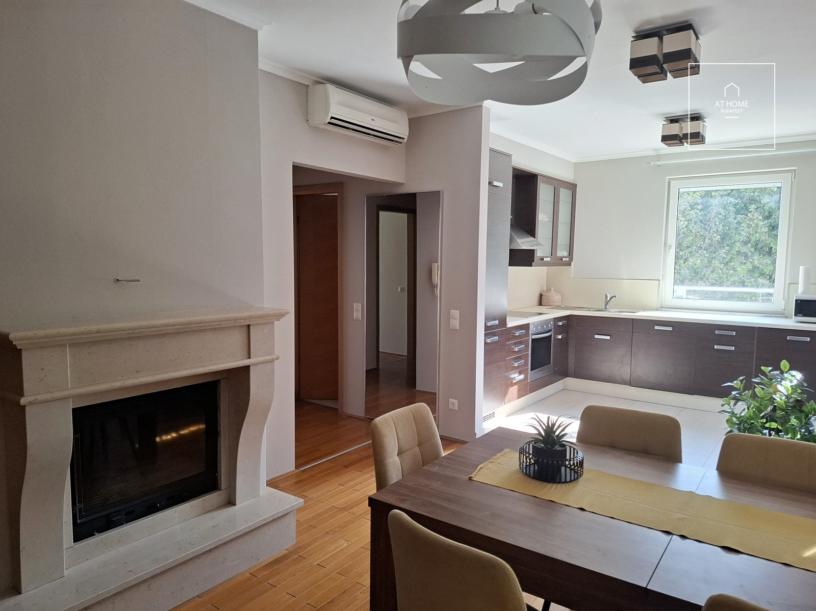 Renovated two-bedroom apartment with terrace in Budapest’s II district, Zöldmál