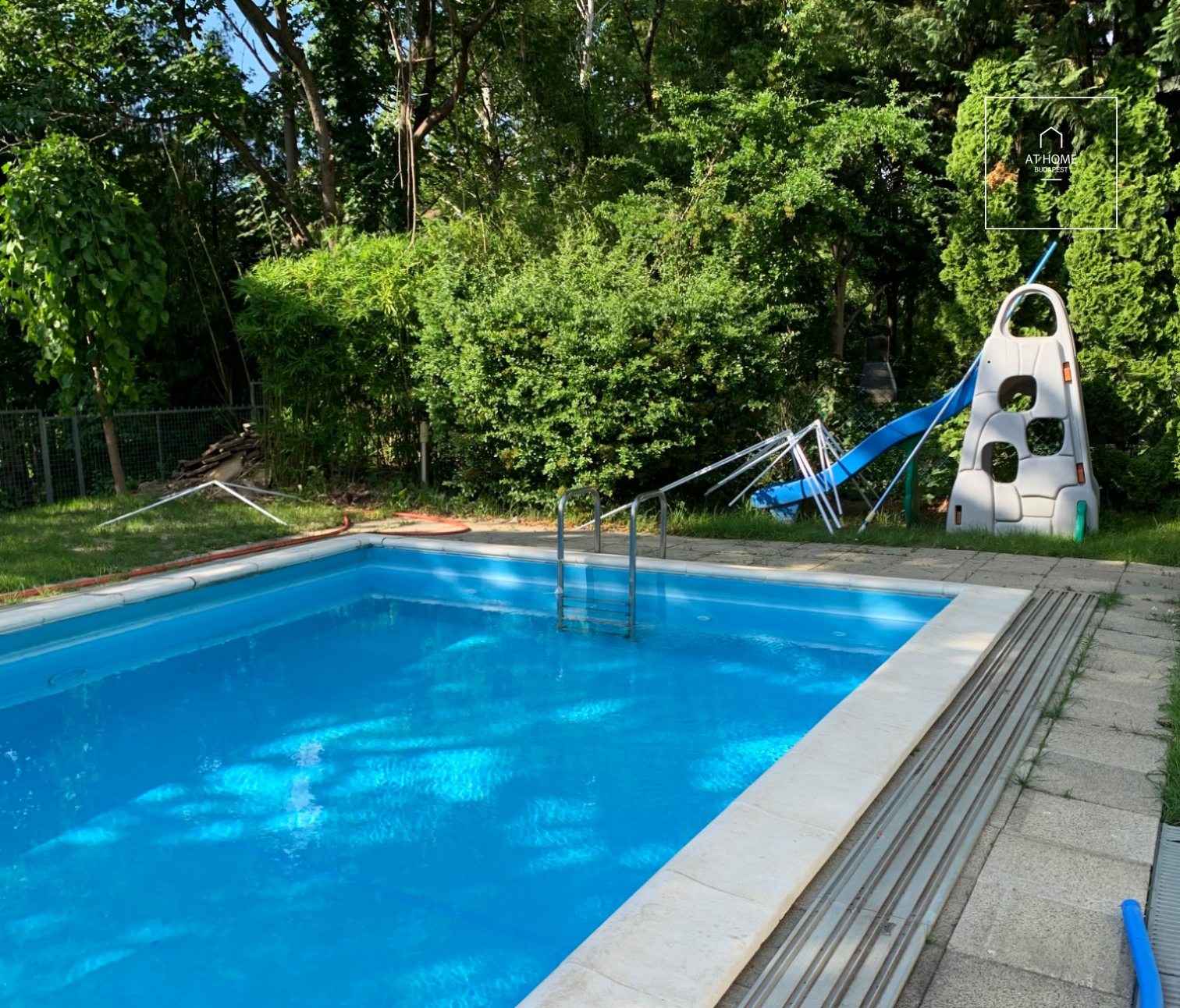 Renovated two-bedroom apartment with terrace in Budapest’s II district, Zöldmál