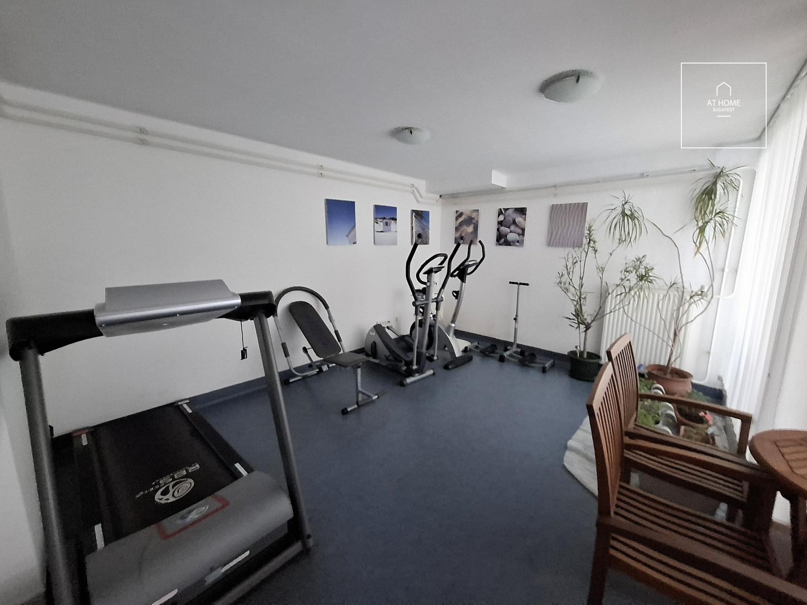 Renovated two-bedroom apartment with terrace in Budapest’s II district, Zöldmál